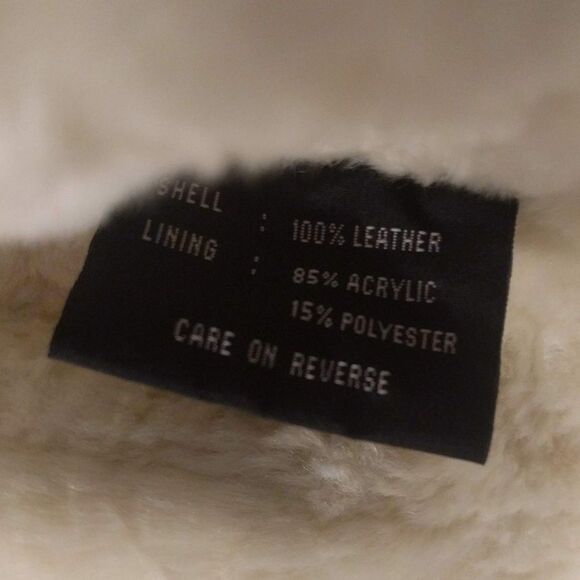 Colebrook Leather Fleece-Lined Embroidered Vest - Picture 6 of 6